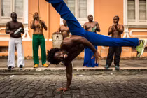 Khám phá khu phố đầy màu sắc từng là thủ đô đầu tiên của Brazil 