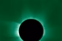 Ngắm nhật thực nhân tạo đầu tiên trong lịch sử 