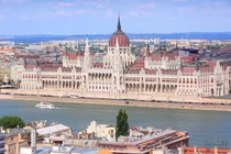 Kiến trúc độc đáo của Tòa nhà Quốc hội Hungary
