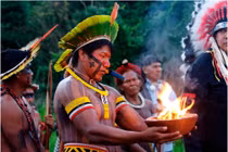 Tộc người 'đến từ lỗ hổng trên mặt đất' sở hữu tri thức lạ