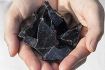 Giải mã khoáng vật obsidian từng làm nên vũ khí huyền thoại xưa