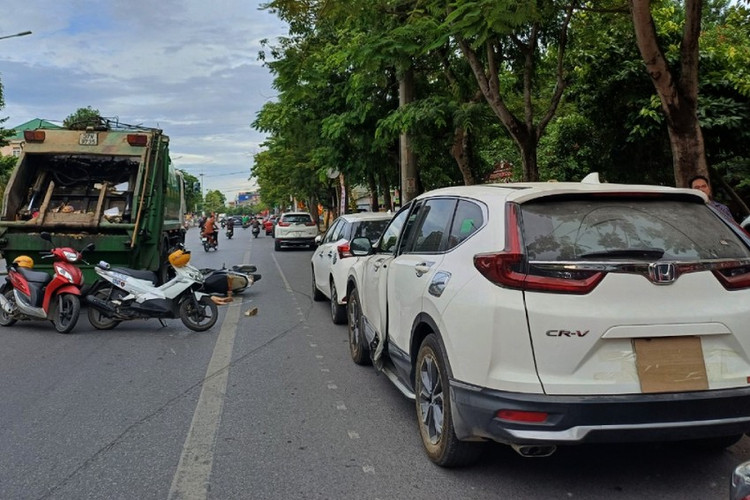 Hiện trường vụ tai nạn... Hiện trường vụ tai nạn...