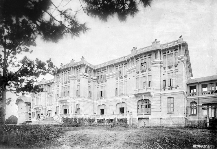 Soi tung ngoc ngach khach san trang le nhat Da Lat thap nien 1920-Hinh-3