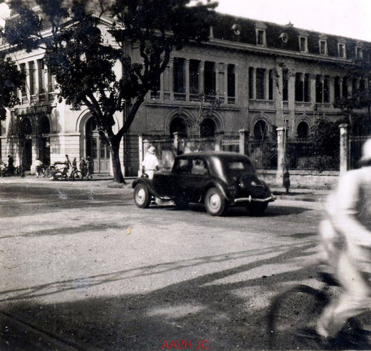 Anh lan dau cong bo ve Ha Noi nam 1946