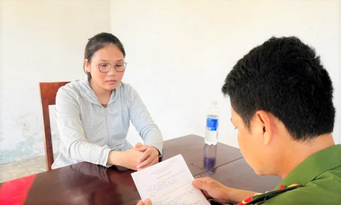 Đối tượng Trần Thị Huyền tại Cơ quan CSĐT.