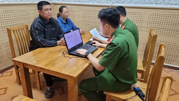 Đối tượng Hoàng Văn Thiết tại Cơ quan CSĐT.