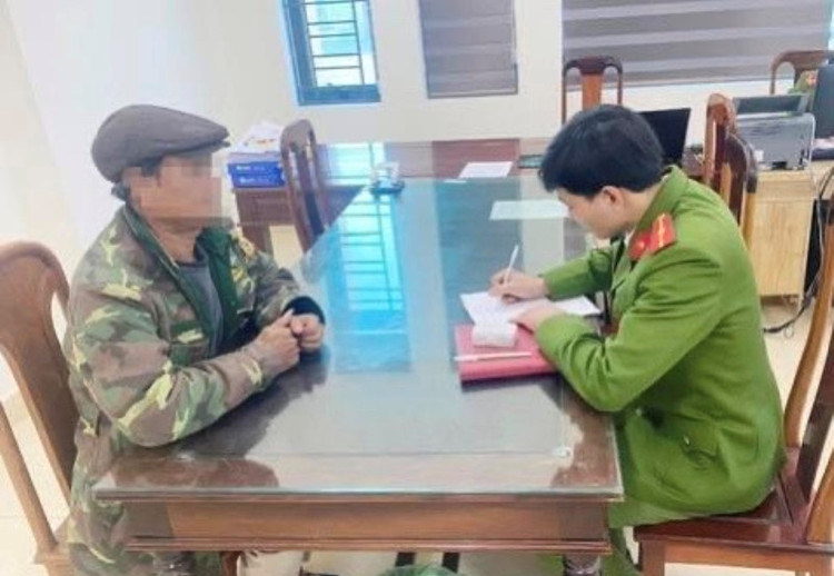 Đối tượng Hoàng Bá Lan tại Cơ quan điều tra.