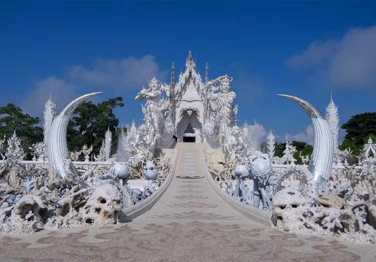 Choáng ngợp cảnh tượng siêu thực ở ngôi chùa trắng như tuyết - Hình 2 Choang ngop canh tuong sieu thuc o ngoi chua trang nhu tuyet-Hinh-2