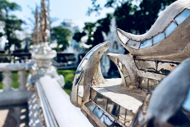 Choang ngop canh tuong sieu thuc o ngoi chua trang nhu tuyet-Hinh-12