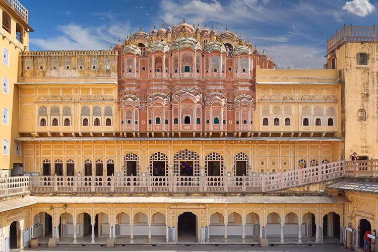 Can canh kien truc “to ong” tram tuoi doc dao nhat the gioi-Hinh-9