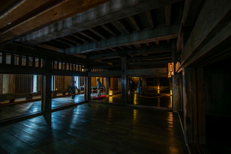 Soi tung ngoc ngach lau dai “Hac trang” dep nhat Nhat Ban-Hinh-11