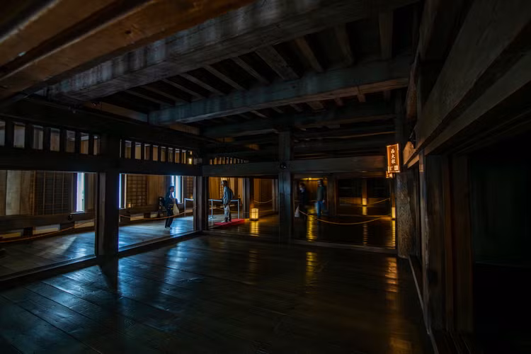 Soi tung ngoc ngach lau dai “Hac trang” dep nhat Nhat Ban-Hinh-11