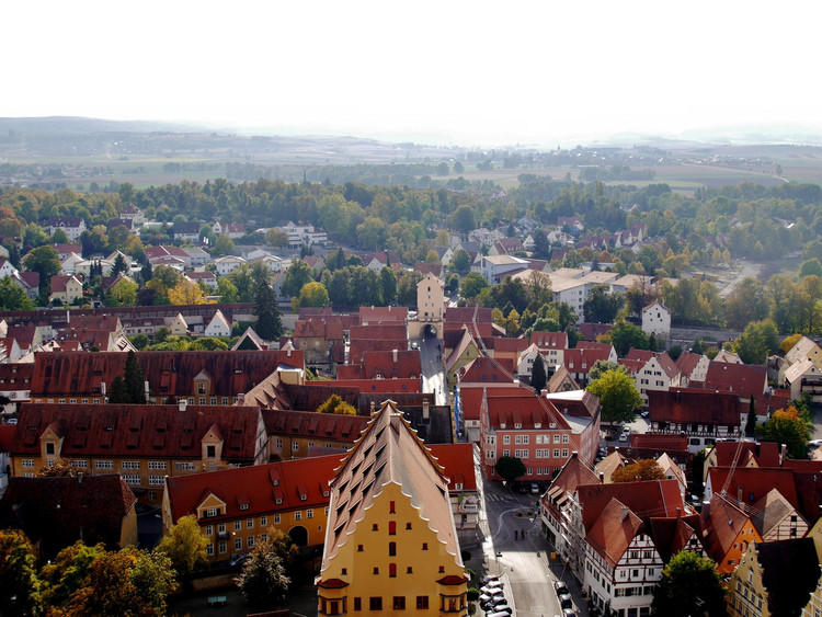 Bi mat 'dong troi' cua thi tran hinh tron hoan hao o Duc-Hinh-8