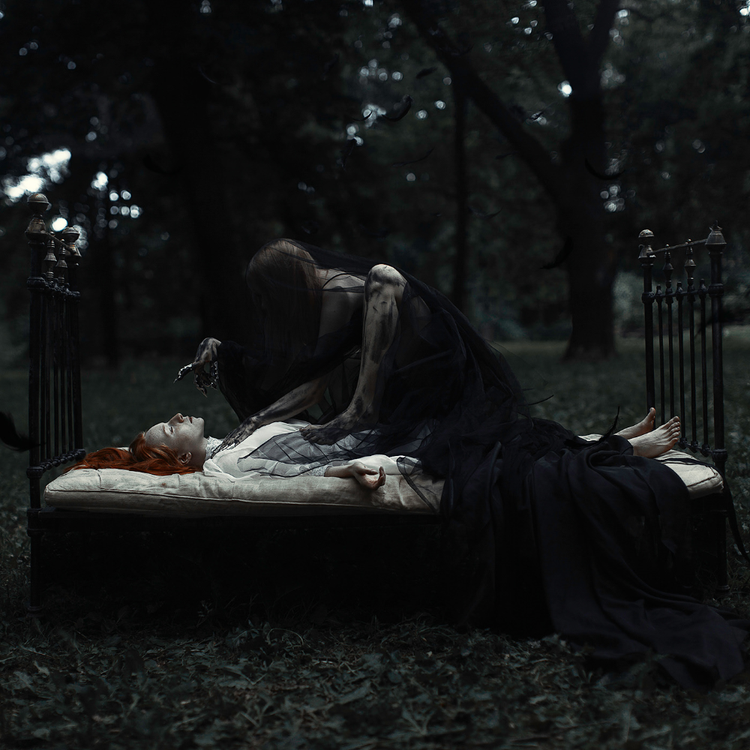 Người xưa quan niệm thế nào về hiện tượng bóng đè? - Hình 3 Nguoi xua quan niem the nao ve hien tuong bong de?-Hinh-3