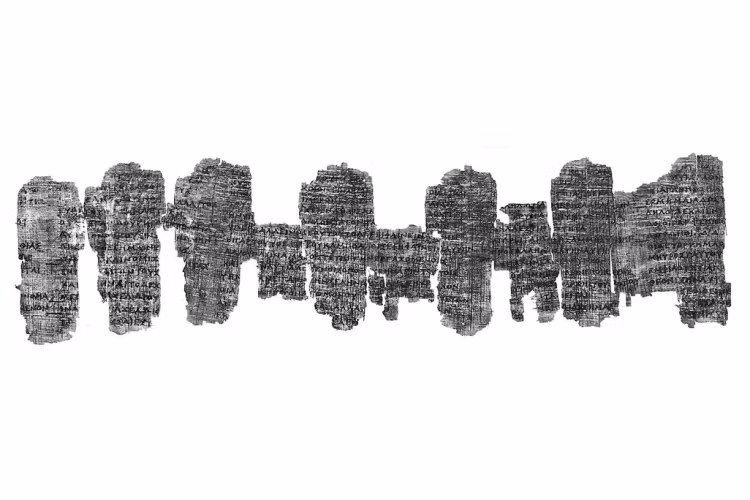 7. Giấy cói Derveni là chìa khóa nghiên cứu tư tưởng Hy Lạp cổ. Văn bản này giúp các học giả hiểu thêm về sự chuyển giao giữa tín ngưỡng cổ đại và tư tưởng triết học lý tính. Ảnh: cdn-si-edu.com.