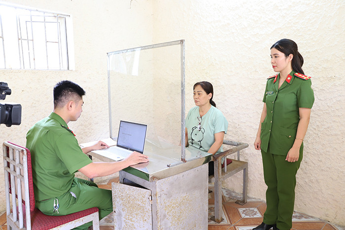 Đối tượng Trần Thị Dung tại Cơ quan CSĐT.