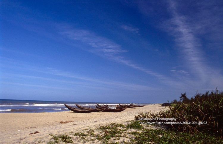 Ngan nguoi truoc ve dep moc cua Co do Hue nam 1993-Hinh-14