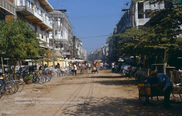 Anh kho quen ve cuoc song o thu do Campuchia ba thap nien truoc