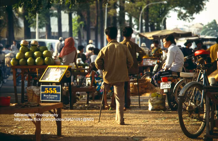 Anh kho quen ve cuoc song o thu do Campuchia ba thap nien truoc-Hinh-3