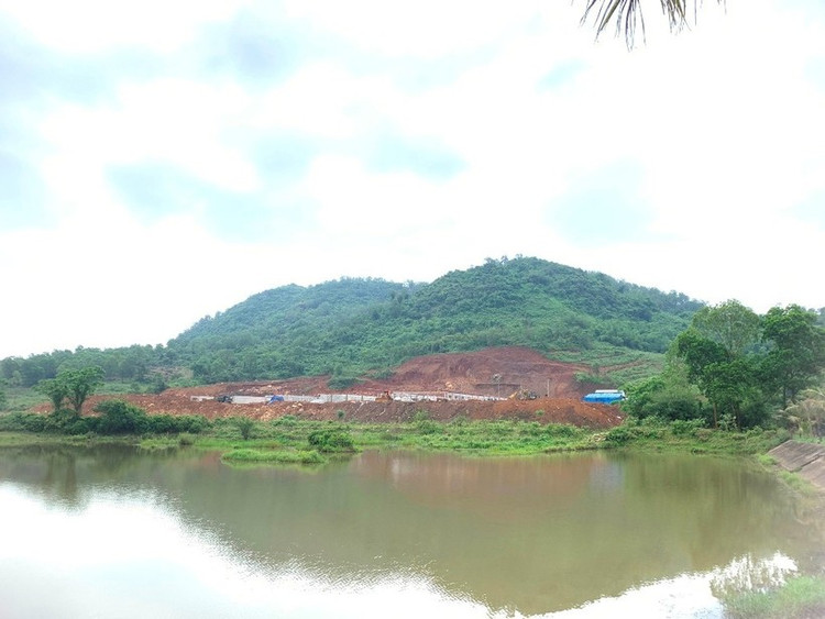 Núi Mào Gà nơi xảy ra sự việc đau lòng.