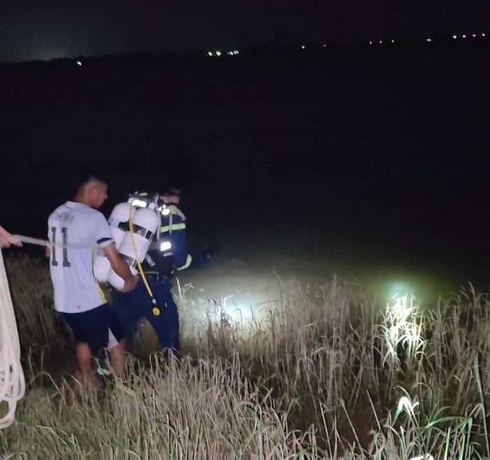 Lực lượng chức năng đang tiến hành tìm kiếm nạn nhân. Lực lượng chức năng đang tiến hành tìm kiếm nạn nhân.