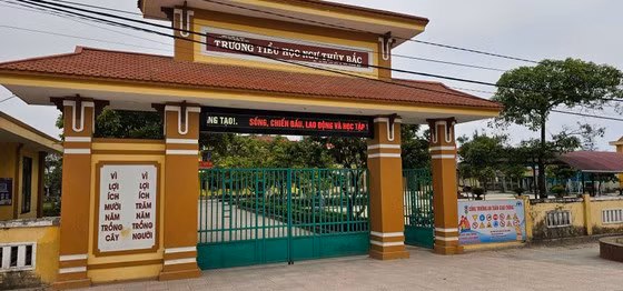 Trường tiểu học Ngư Thủy Bắc.