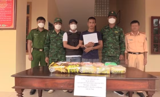 Biện Văn Trường cùng tang vật bị lực lượng chức năng bắt giữ.