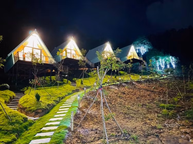 Một công trình xây dựng trái phép trên đất rừng...