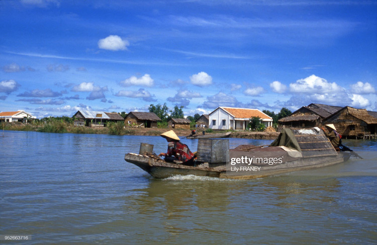 Anh quy gia ve cuoc song o mien Tay Nam Bo nam 1987-Hinh-5