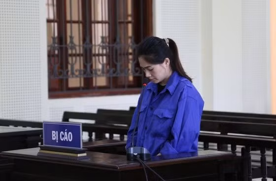 Cao Thị Thu Hà tại phiên toà.