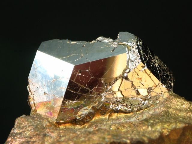 Dac tinh ky dieu cua kim loai quy hiem hon vang 30 lan-Hinh-4