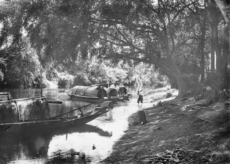 Loat anh hiem tram tuoi ve song An Cuu o Co do Hue xua-Hinh-8