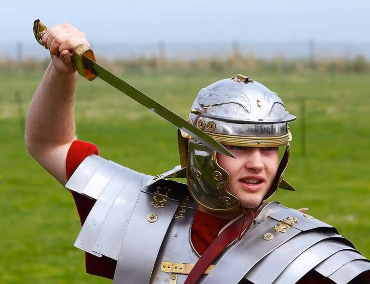 Nhung thanh kiem La Ma khien ke dich 'kinh hon bat via'-Hinh-5