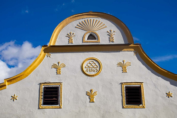 Kiến trúc độc đáo của làng cổ phong cách Bohemia đẹp nhất châu Âu - Hình 9 Kien truc doc dao cua lang co phong cach Bohemia dep nhat chau Au-Hinh-9