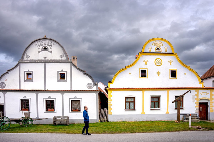 Kiến trúc độc đáo của làng cổ phong cách Bohemia đẹp nhất châu Âu - Hình 3 Kien truc doc dao cua lang co phong cach Bohemia dep nhat chau Au-Hinh-3
