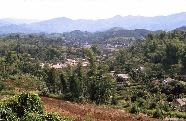 Loat anh cuoc song thanh binh o Dien Bien Phu nam 1992-Hinh-2