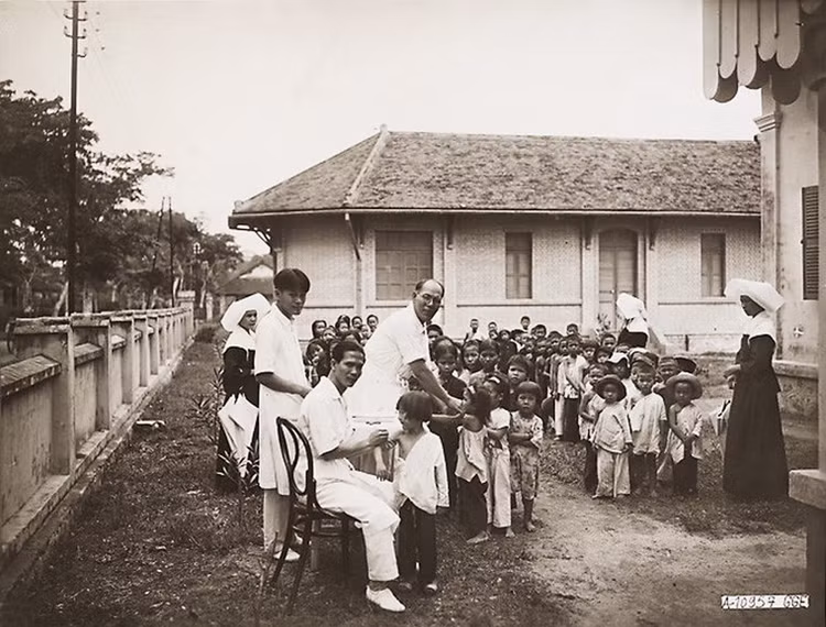 Anh cuc hiem ve doi song o Nam Bo 100 nam truoc-Hinh-5