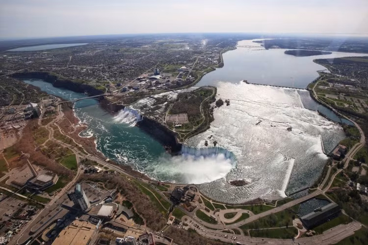 Loat anh dep den lang nguoi ve thac nuoc hung vi nhat the gioi-Hinh-2