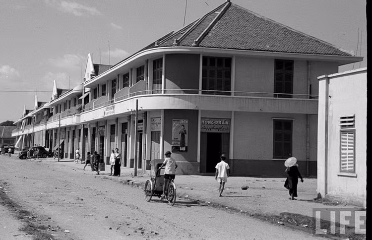 Loat anh sac net ve cuoc song o Cho Lon nam 1950-Hinh-6