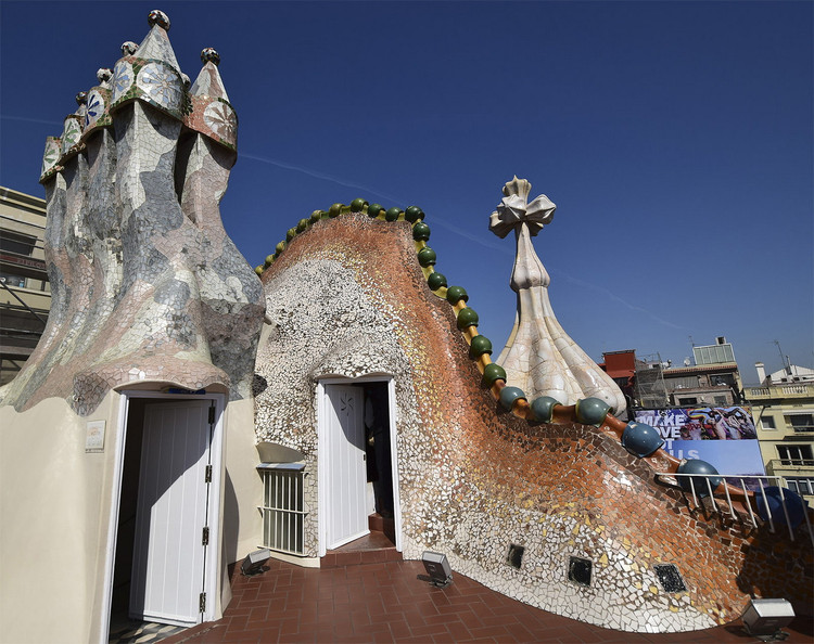 Tron mat voi kien truc doc di cua “ngoi nha xuong cot” tram tuoi-Hinh-6