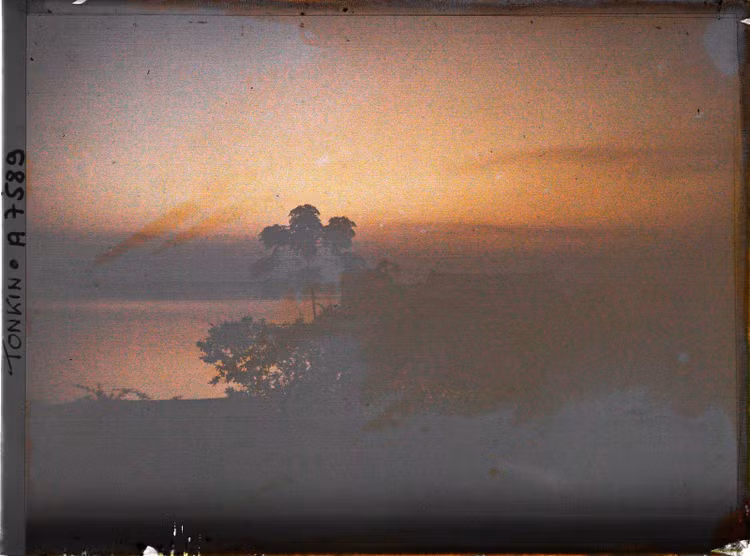 Ngắm cảnh hoàng hôn tím rực ở hồ Tây hơn một thế kỷ trước - Hình 4 Ngam canh hoang hon tim ruc o ho Tay hon mot the ky truoc-Hinh-4