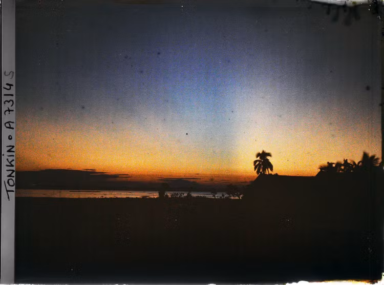 Ngắm cảnh hoàng hôn tím rực ở hồ Tây hơn một thế kỷ trước - Hình 5 Ngam canh hoang hon tim ruc o ho Tay hon mot the ky truoc-Hinh-5