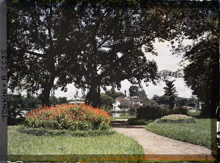 Ve khac la cua ho Hoan Kiem - den Ngoc Son trong anh mau 1915 (1)-Hinh-3