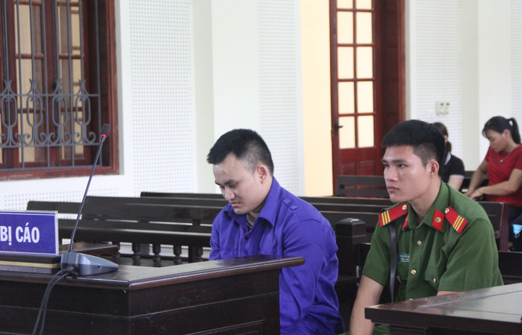 Bị cáo Lê Văn Hùng tại phiên toà.