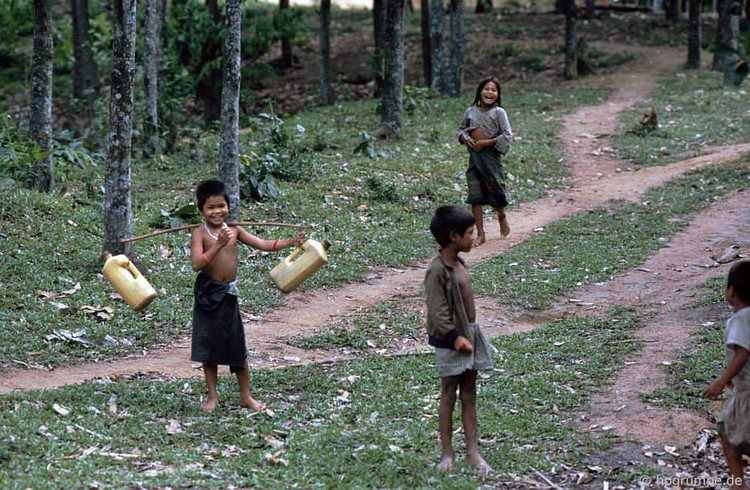 Loat anh dac biet ve duong Ho Chi Minh nam 1992-Hinh-9