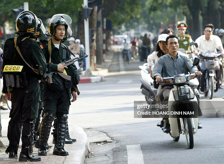 Loat anh hiem - doc khong the khong xem ve Ha Noi tron 20 nam truoc-Hinh-2