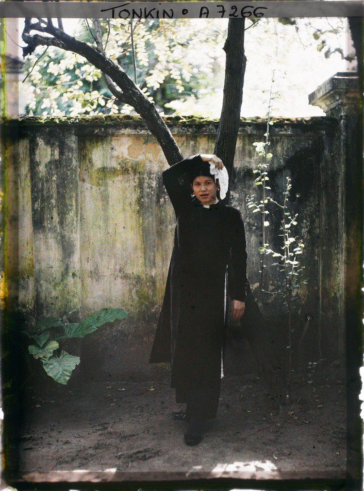 Ve dep “nghieng nuoc nghieng thanh” cua phu nu Bac Bo nam 1915-Hinh-6