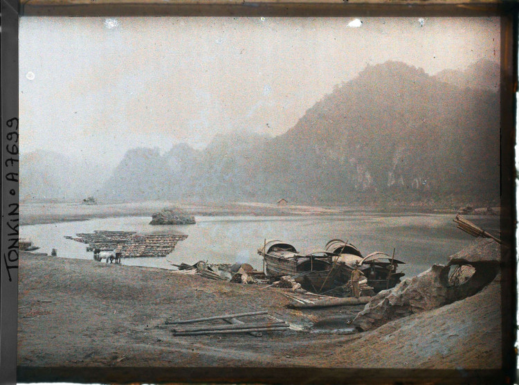 Hinh mau doc ve ghenh da khong lo tren song Da nam 1916-Hinh-7