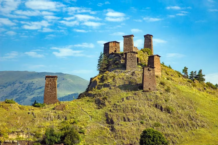 Ngam ngoi lang Trung co co kien truc doc nhat vo nhi tren the gioi-Hinh-6