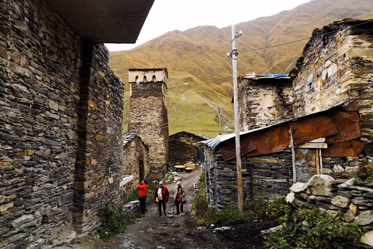 Ngam ngoi lang Trung co co kien truc doc nhat vo nhi tren the gioi-Hinh-8